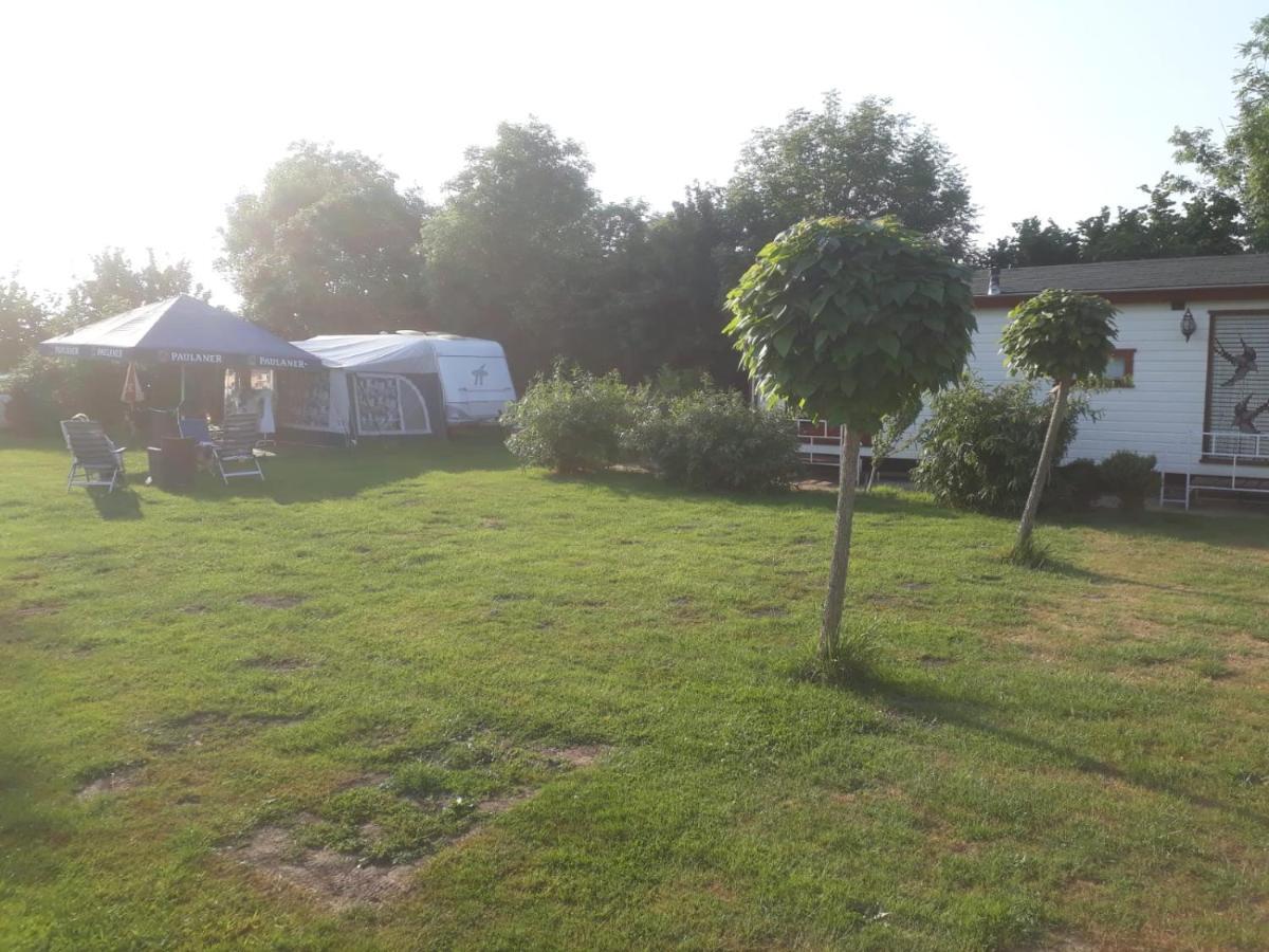 Gezellige Chalet van Minicamping De Braamhof Koudekerke Exterior foto